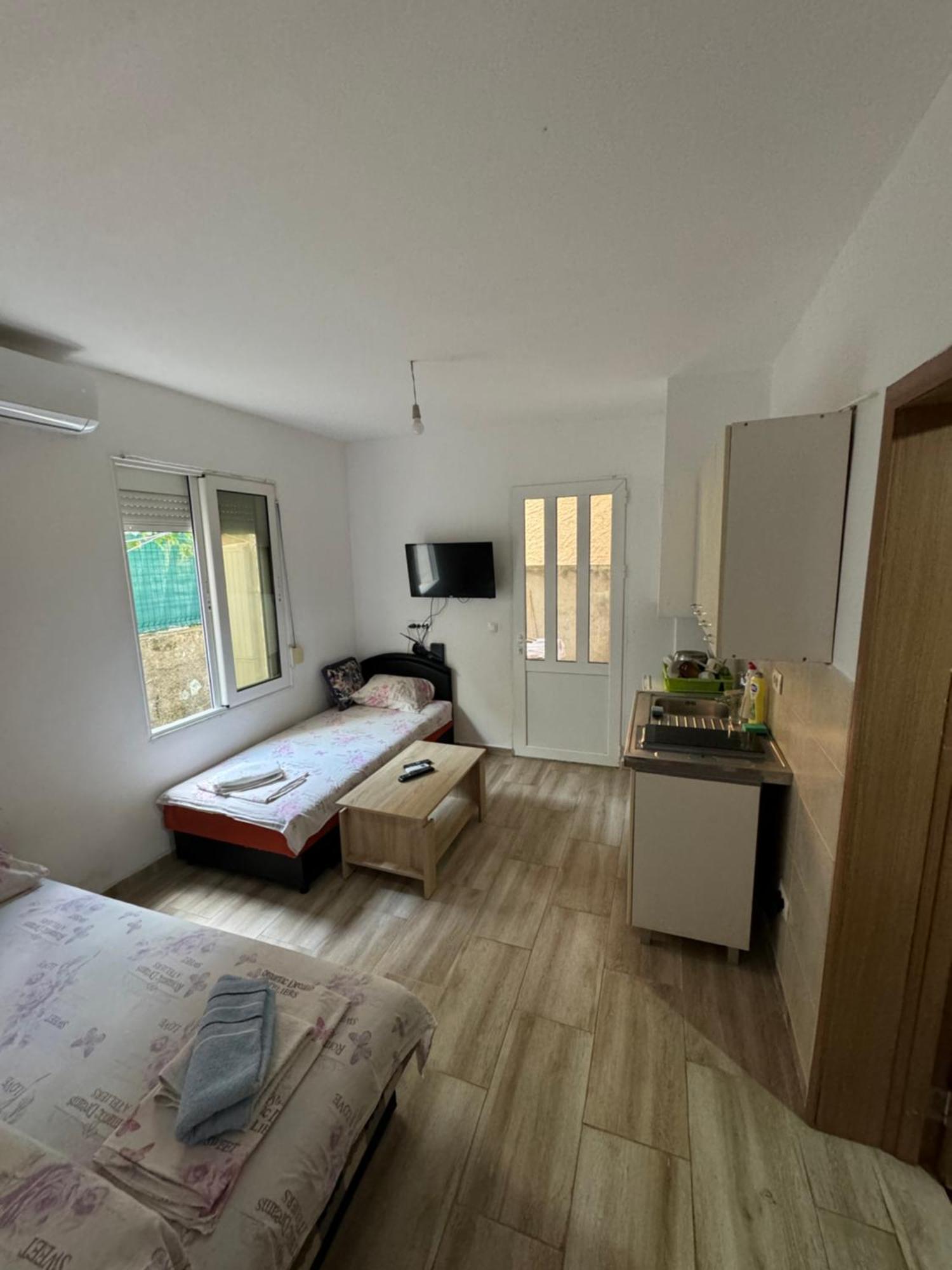 Apartment Perutovic Sutomore Kültér fotó
