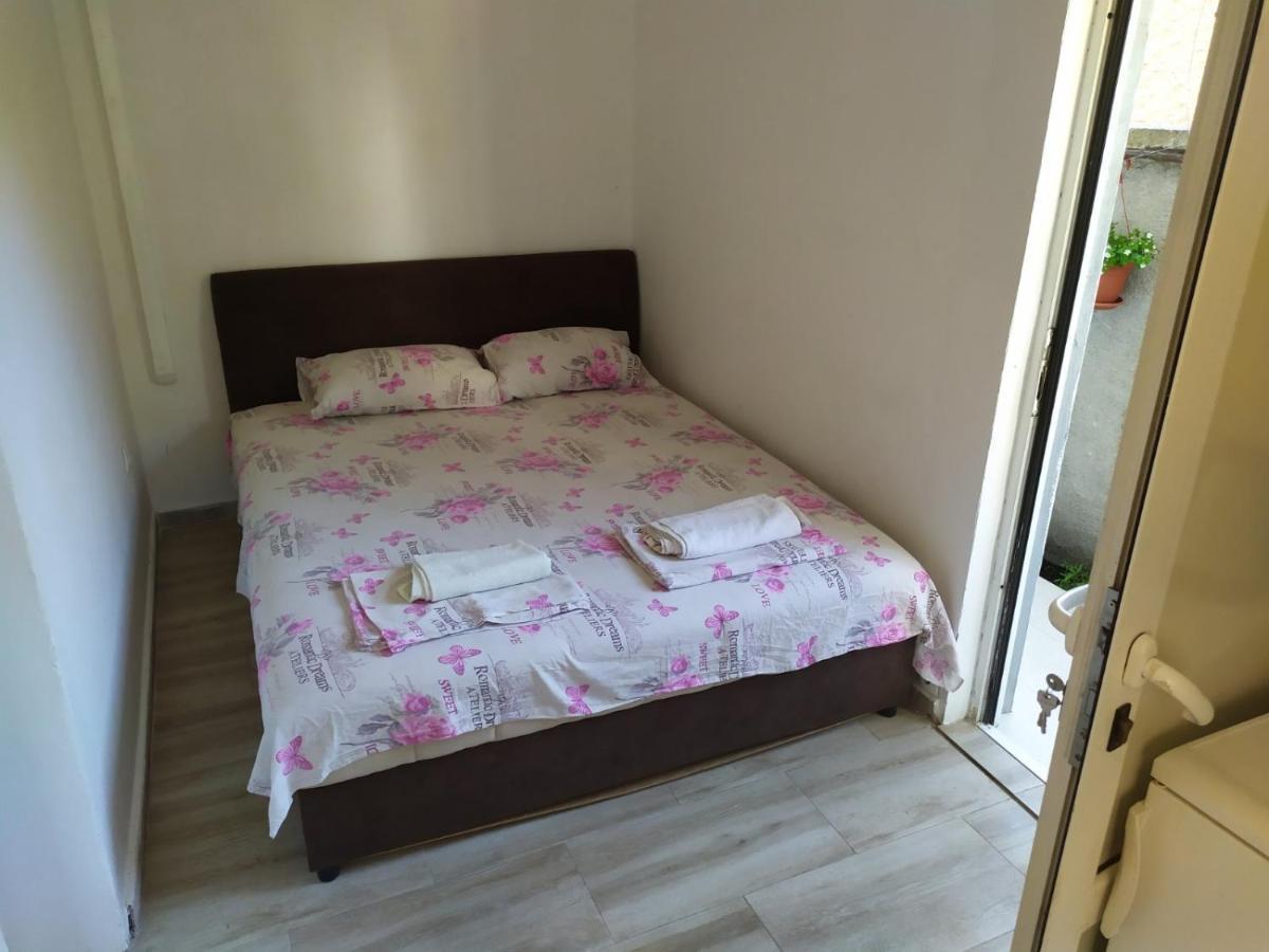 Apartment Perutovic Sutomore Kültér fotó